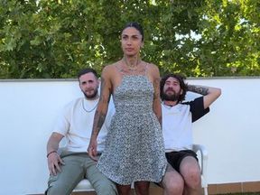 Un Novato y un POLLON... TRIO para el RETORNO de Valeria del Rio!!!
